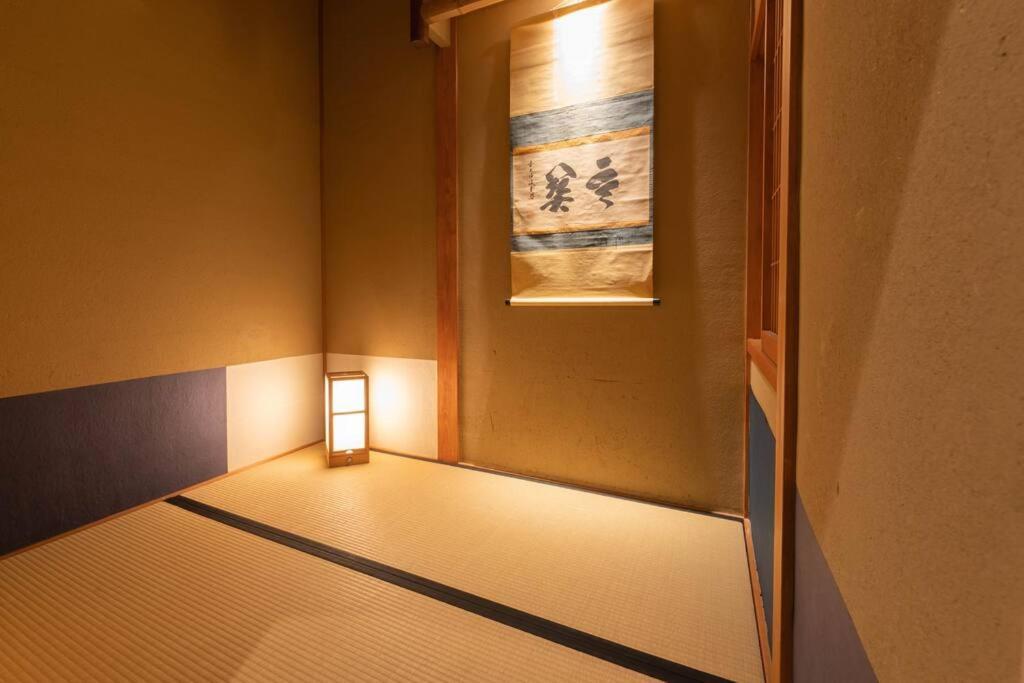 祇園せいじ庵。お風呂が素敵な貸切京町家。Netflix見放題。 Villa Kyoto Exterior photo